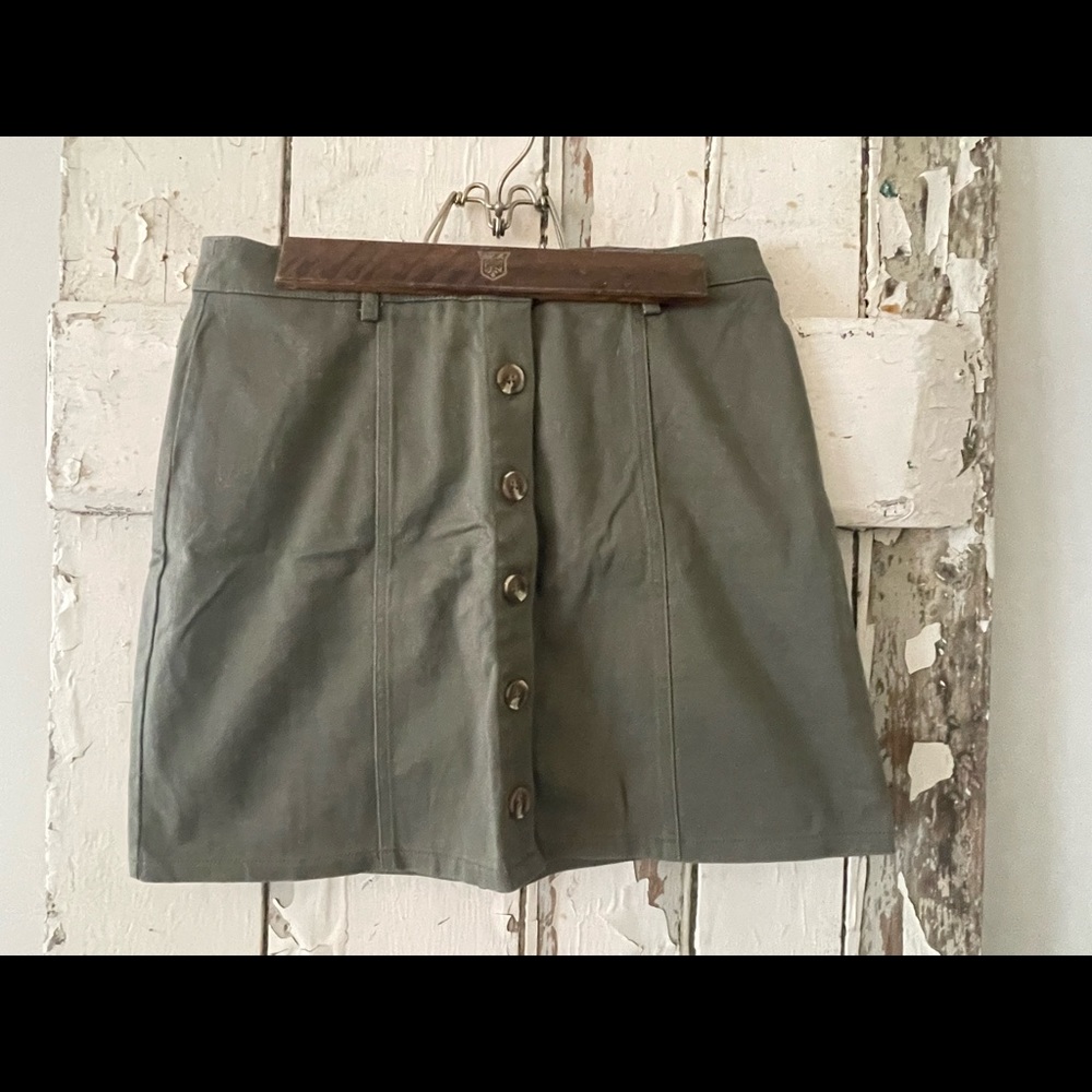 Forever 21 Khaki Skirt Size M